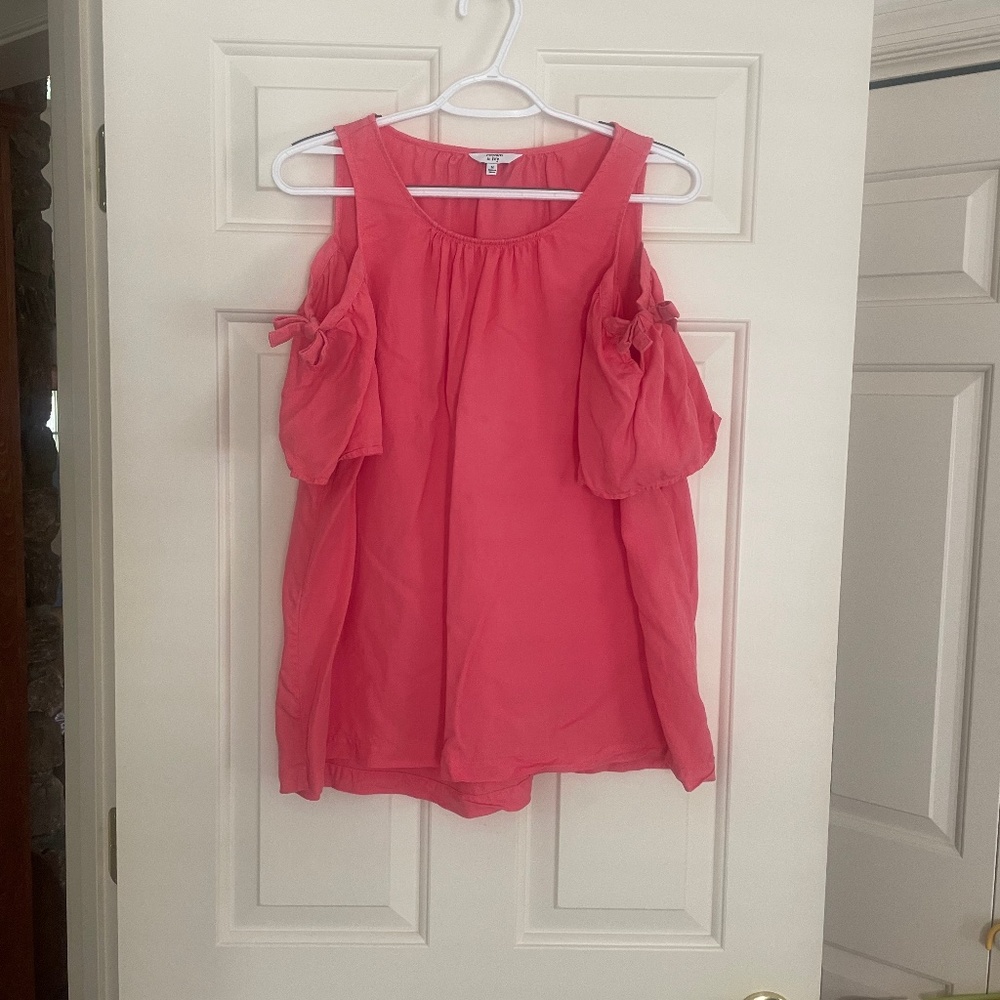 Cold shoulder top